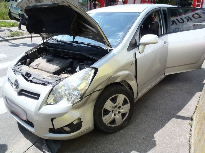 Nowy Sącz: Zderzenie dwóch samochodów osobowych w Biegonicach