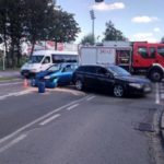 Zderzenie dwóch samochodów osobowych na rondzie pod szpitalem im. Jędrzeja Śniadeckiego - fot. KM PSP w Nowym Sączu