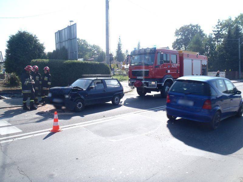 Nowy Sącz:  Zderzenie dwóch samochodów i potrącenie pieszej na ul. Węgierskiej
