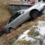 Piwniczna-Zdrój: Audi wypadło z drogi - Fot. KM PSP w Nowym Sączu