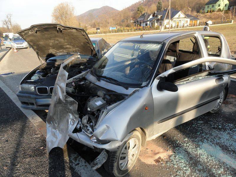 Maciejowa: Zderzenie trzech samochodów osobowych - Fot. KM PSP w Nowym Sączu