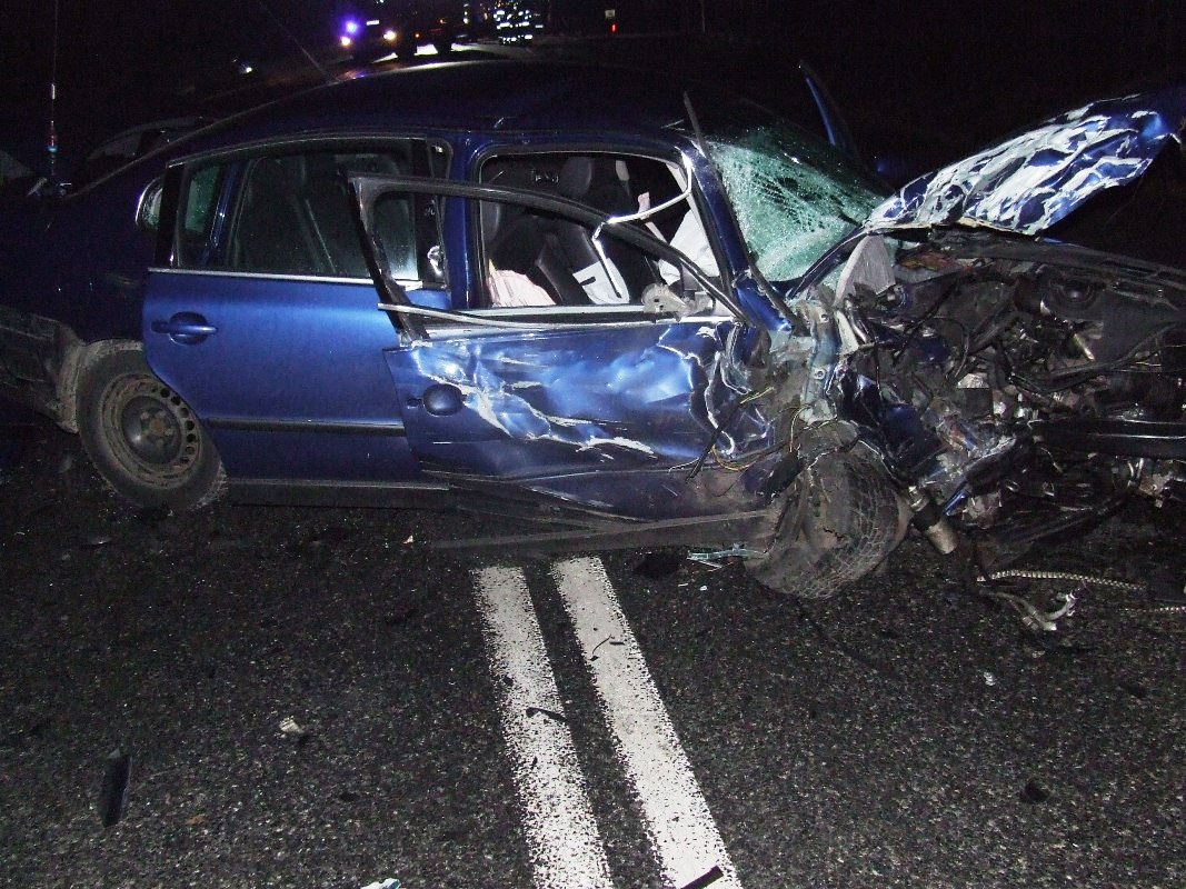 Śmiertelny wypadek  na drodze krajowej nr 75 w Dąbrowie - Fot. KM Policji w Nowym Sączu