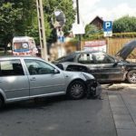 Zderzenie dwóch samochodów osobowych na ul. Mickiewicza w Starym Sączu - Fot. KM PSP Nowy Sącz