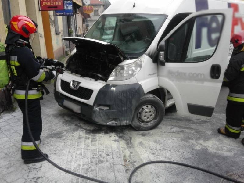 Nowy Sącz: Pożar samochodu dostawczego na ul. Franciszkańskiej