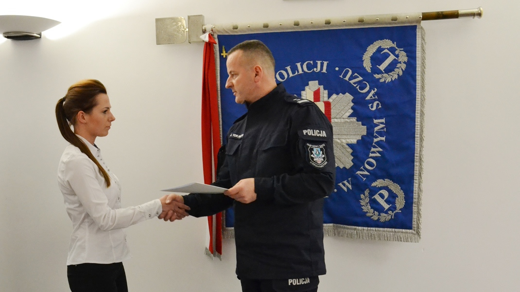 Komendant Miejski Policji w Nowym Sączu przywitał nowych policjantów - Fot. KMP NS