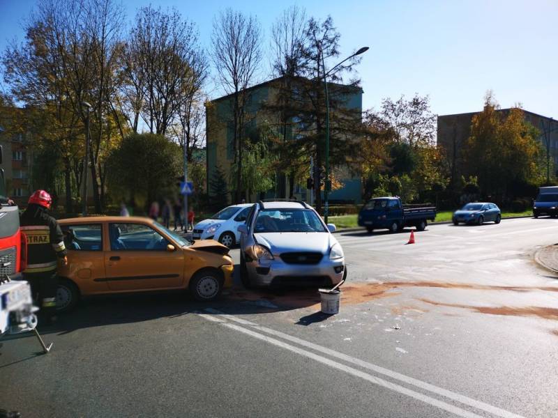 Nowy Sącz: Zderzenie dwóch samochodów osobowych na ul. Barskiej