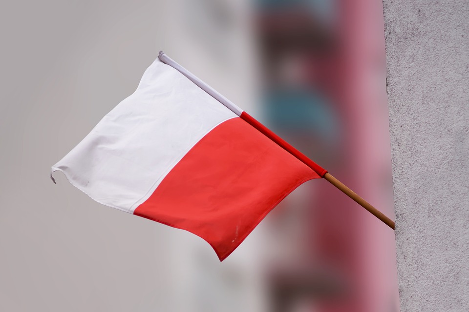 Flaga Polski - foto. pixabay.com