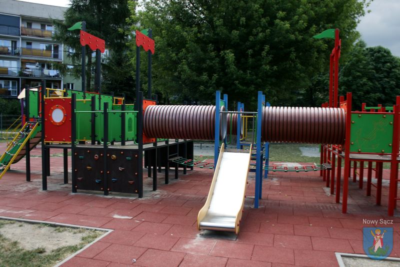 Trwa modernizacja placu zabaw przy ulicy 1 Brygady
