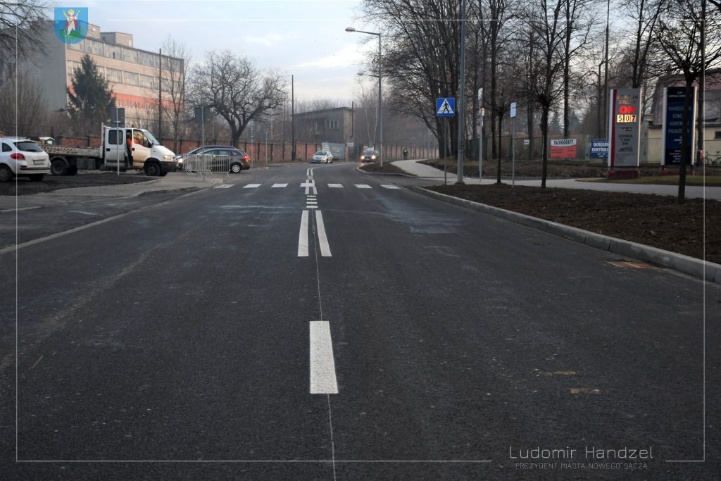 Nowy Sącz. Otwarto dla ruchu wyremontowaną ulicę Wyspiańskiego