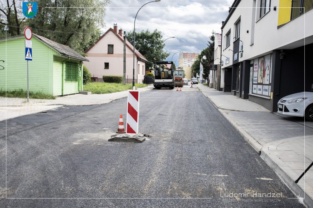 Nowy Sącz. Trwają remonty ulic: Kochanowskiego, Westerplatte i Broniewskiego