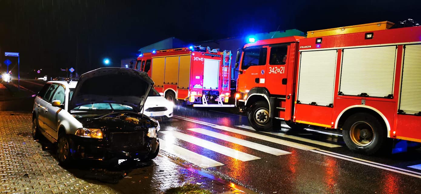 Zderzenie dwóch samochodów osobowych - fot. OSP Nawojowa