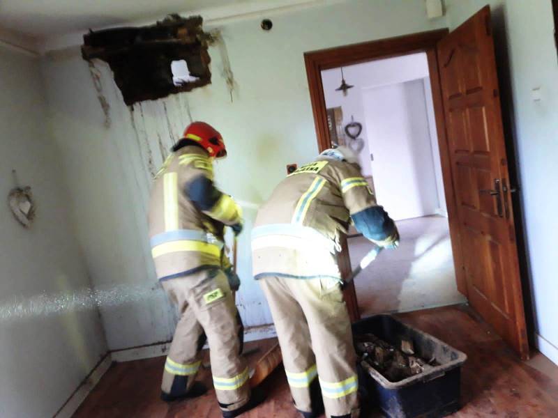 Pożar instalacji elektrycznej w budynku mieszkalnym - fot. KMPSP Nowy Sącz