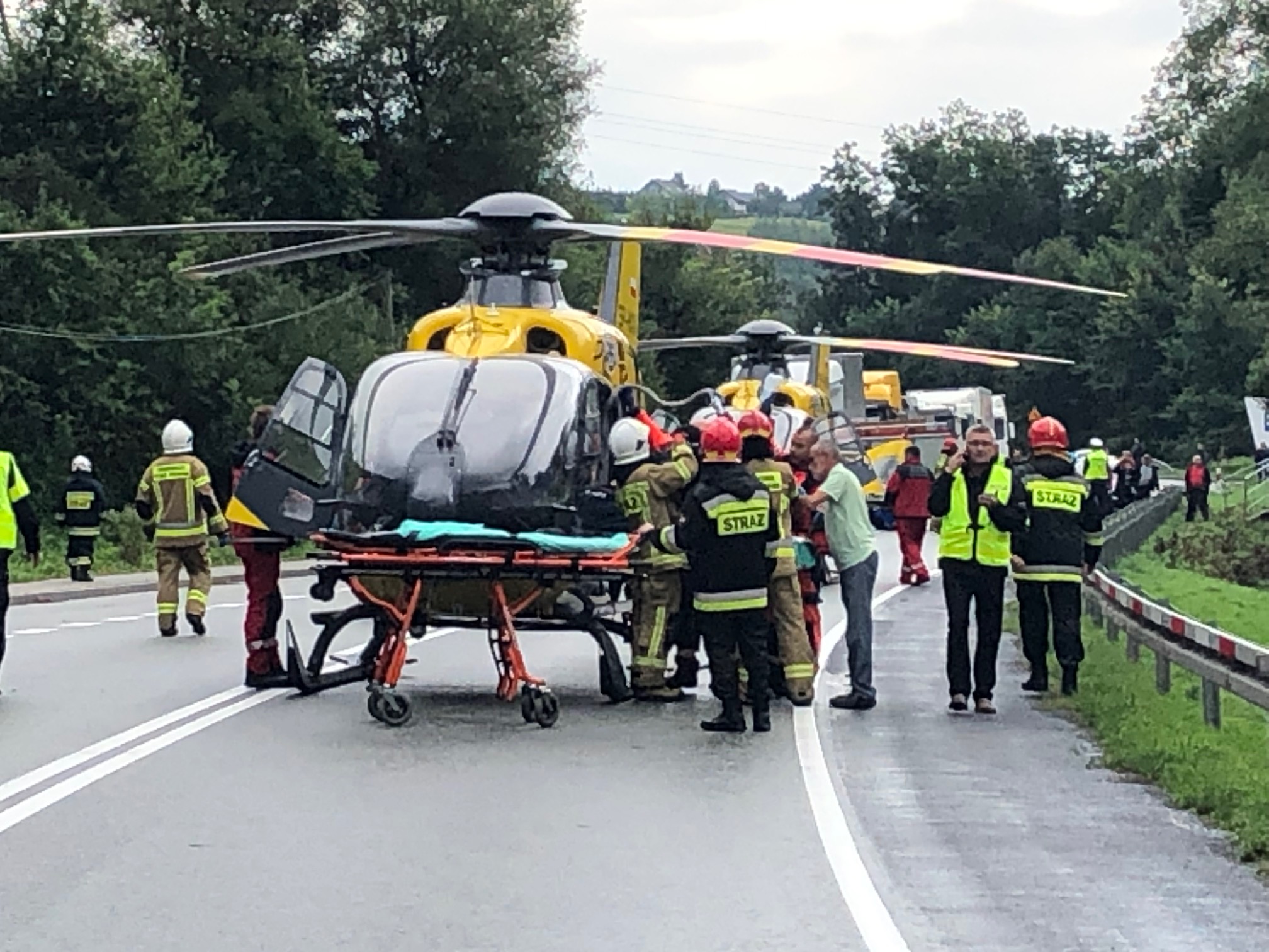 Śmiertelny wypadek drogowy w Witowicach Górnych - fot. KM PSP Nowy Sącz
