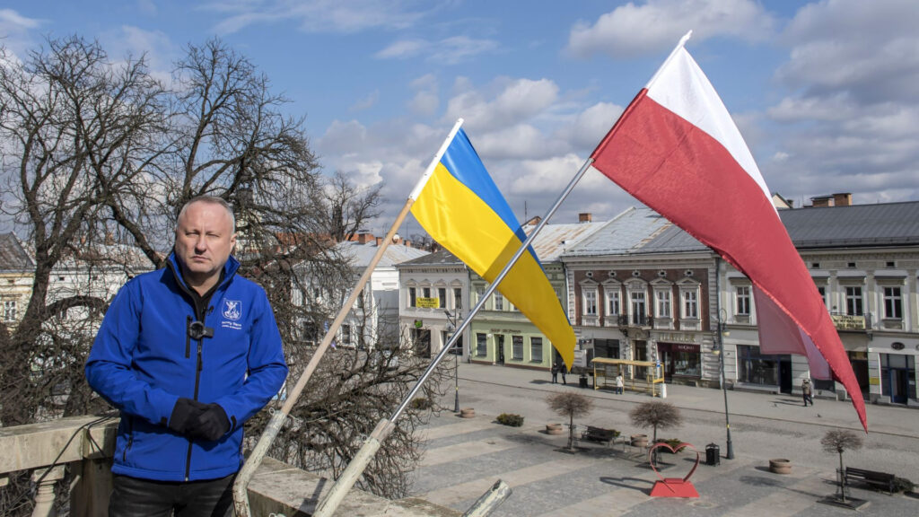 Nowy Sącz. Zbiórka potrzebnych rzeczy dla mieszkańców miasta partnerskiego Stryj na Ukrainie