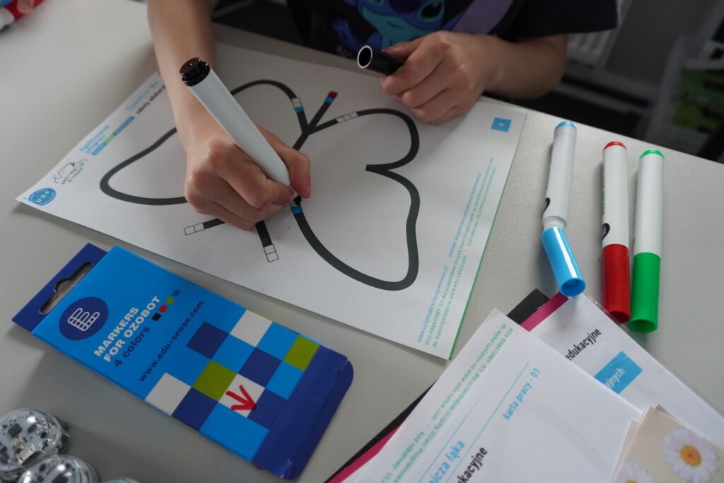 Ozoboty i zajęcia z programowania w przedszkolu.